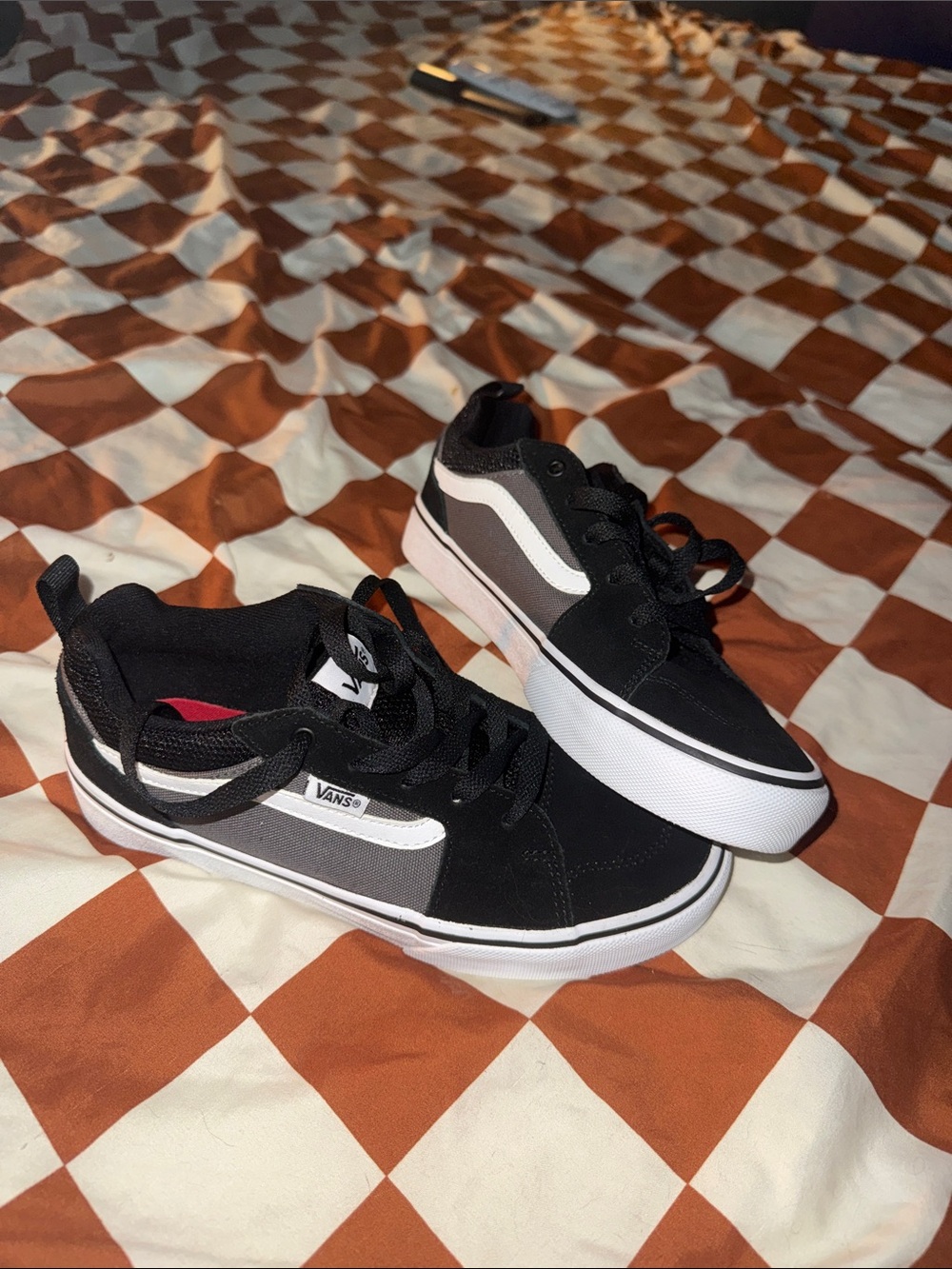 BNWOT Kids Vans Black, Gray and White Old Skool Style Sneakers